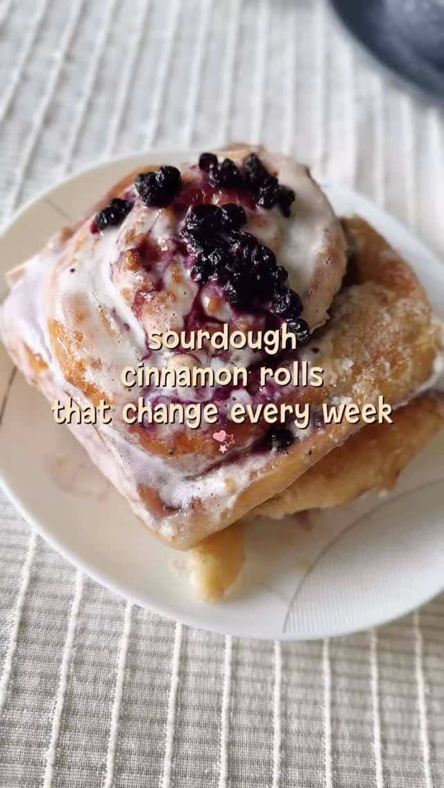 Sourdough cinnamon rolls at the market
